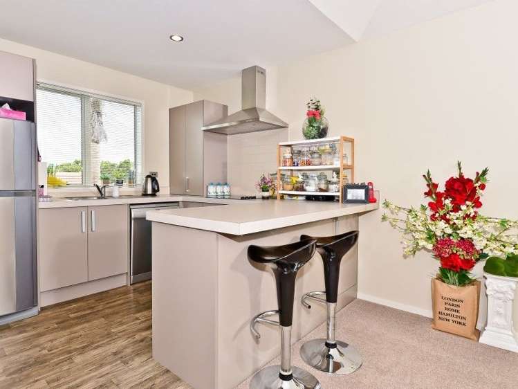 2/9 Wellington Street Hamilton East_5