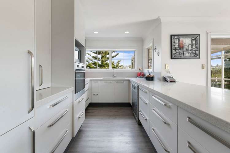 166 Lakeside Drive_5