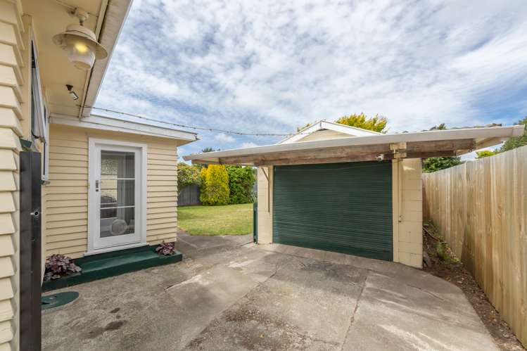 137 Springs Road Hornby_18
