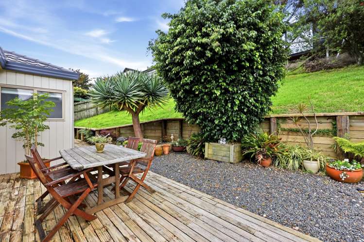 6 Coralsea Way Arkles Bay_16