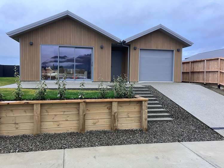 44 Doug Ledgerwood Drive Wanaka_1