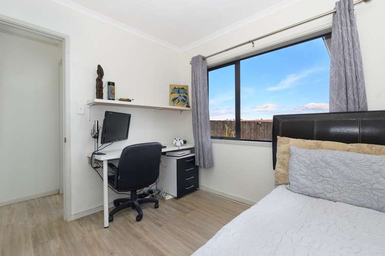 79 Waterside Drive Pyes Pa_18