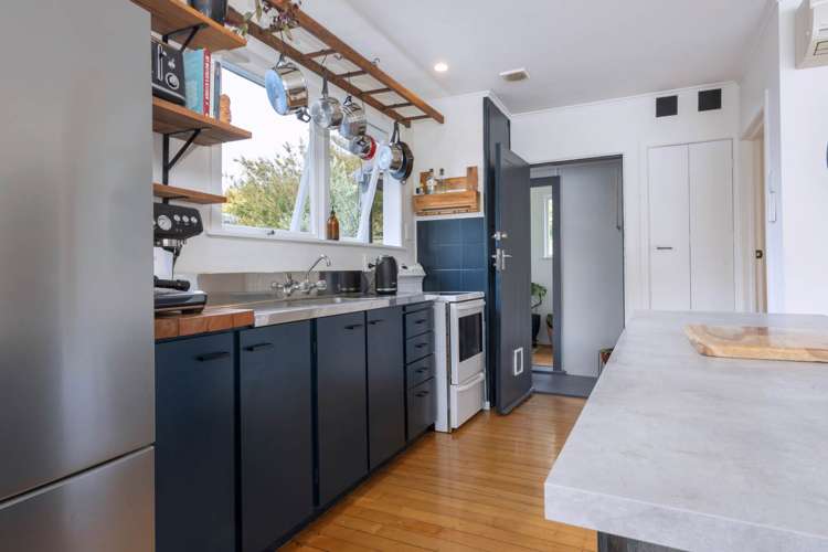 23 Lowtherhurst Road Massey_12