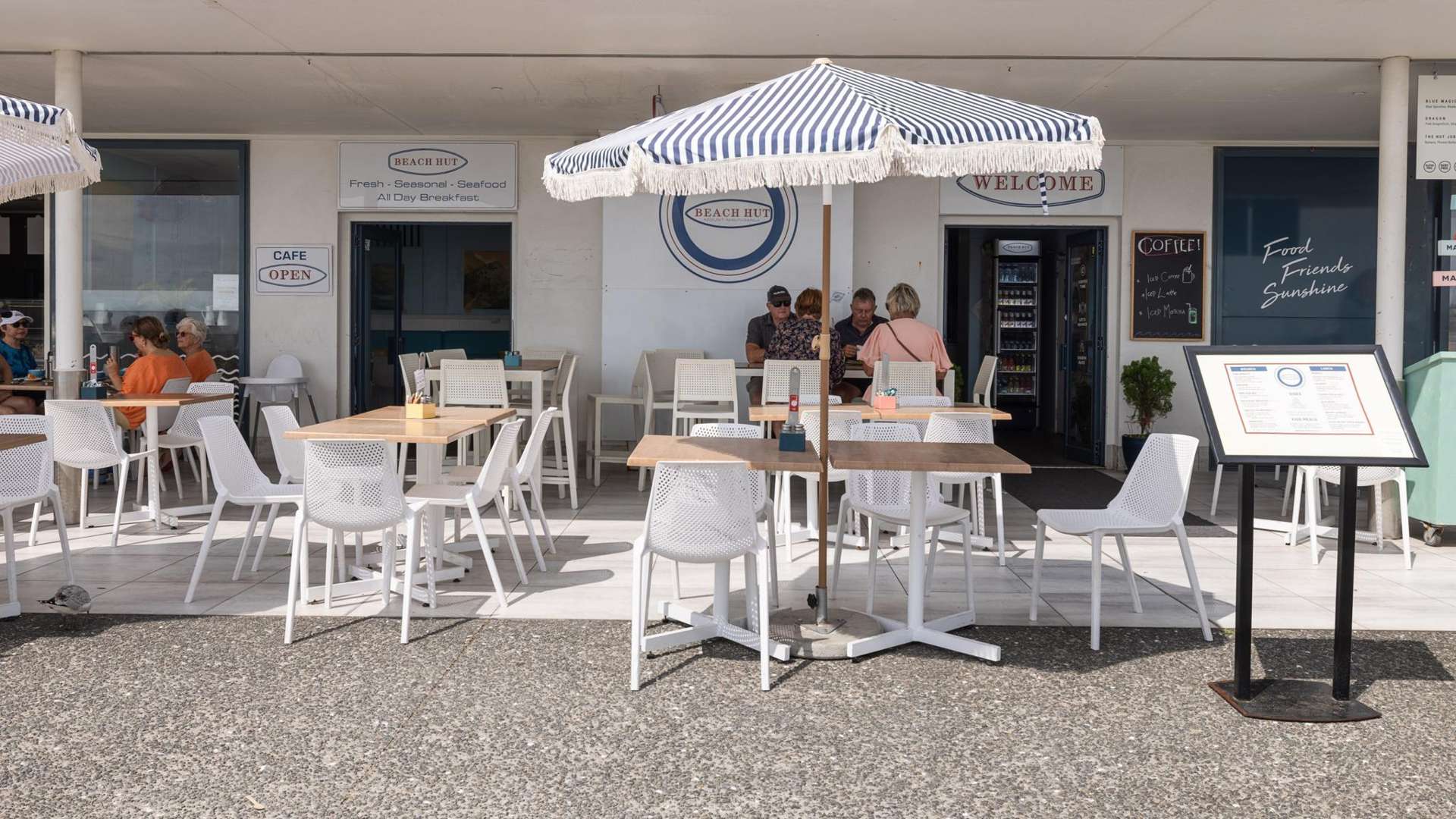 Units 3-4/2 Marine Parade, Tower 1 Mt Maunganui_0