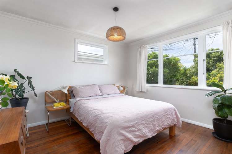 46 Woodward Street East Featherston_11