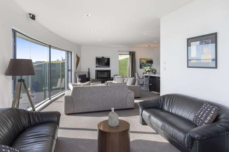 11a Te Awakura Terrace Mount Pleasant_8