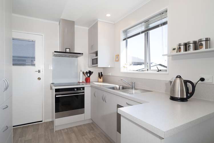 2/65 William Street Ashburton_9