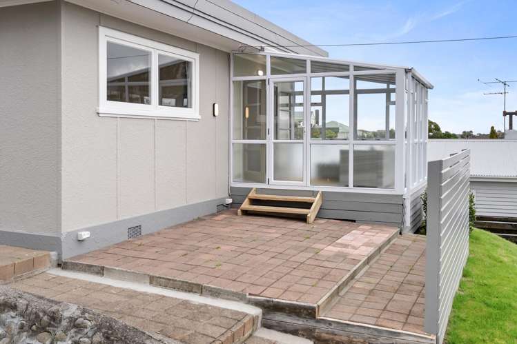 12 Gavin Road Raumati Beach_12