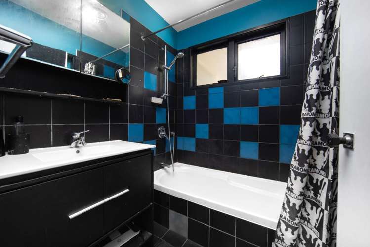 73 Barrys Road Glendene_18