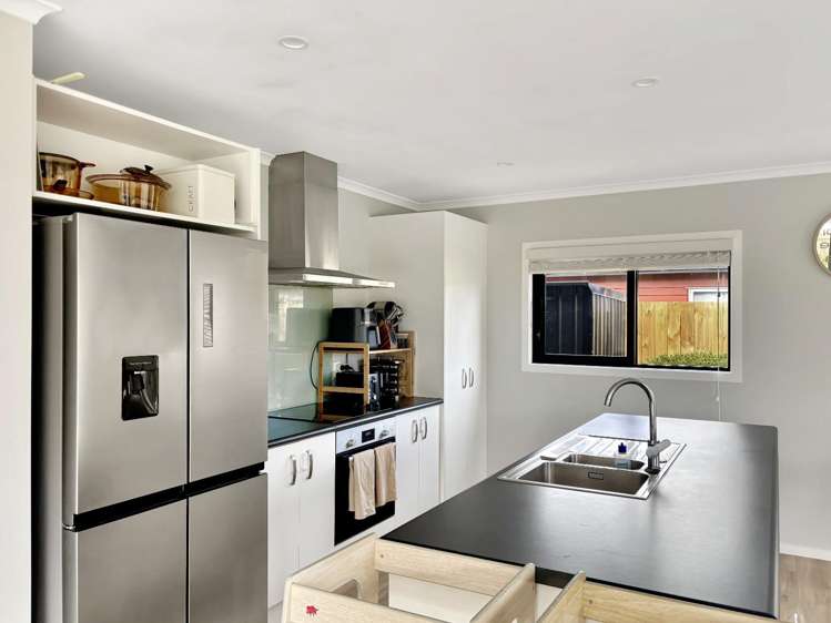 4 Grovedale Square 10629_1