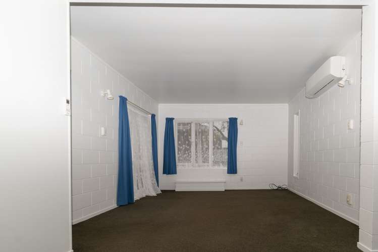 2/256 Don Buck Road 11410_1