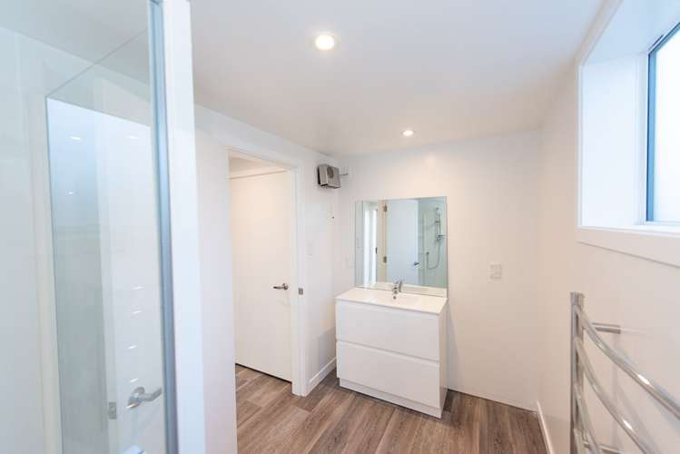 10B Gordon Street Newtown_13