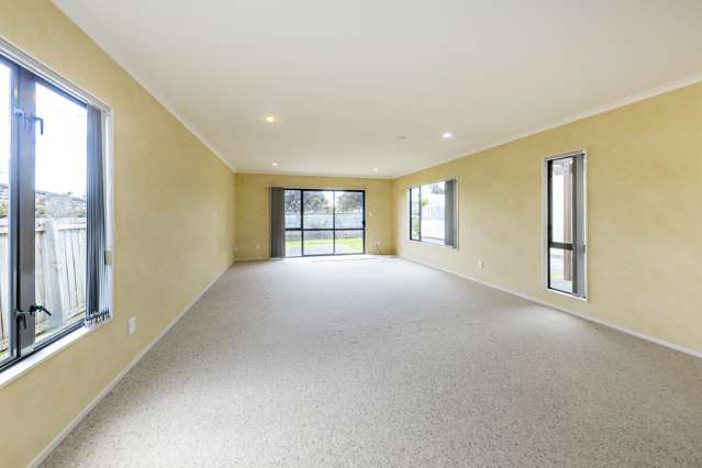 17 Ksenia Drive Flat Bush_4