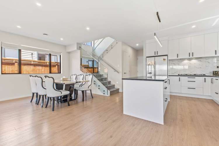 62 Tir Conaill Avenue Flat Bush_4
