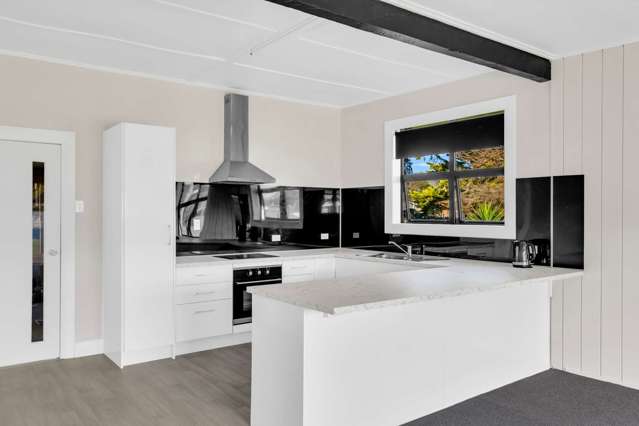 5 Banks Street Tolaga Bay_4