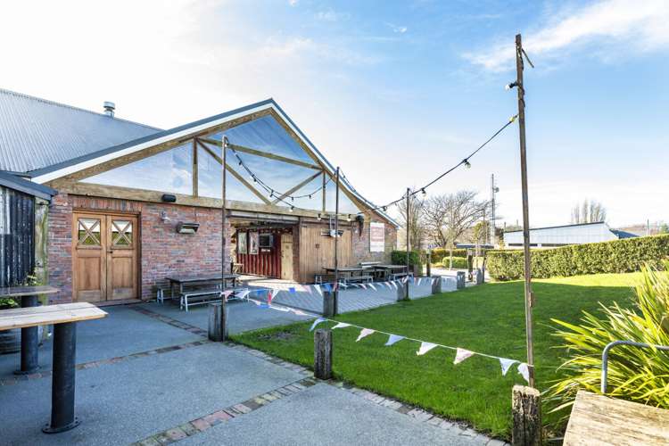 17 West Belt Lincoln_5