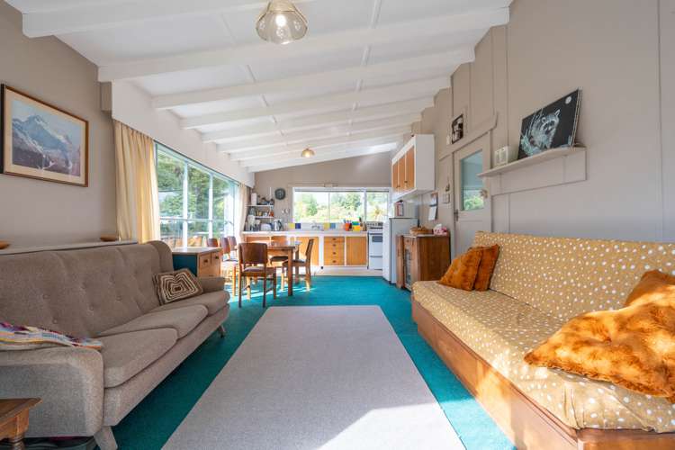 36 Home Street Manapouri_6