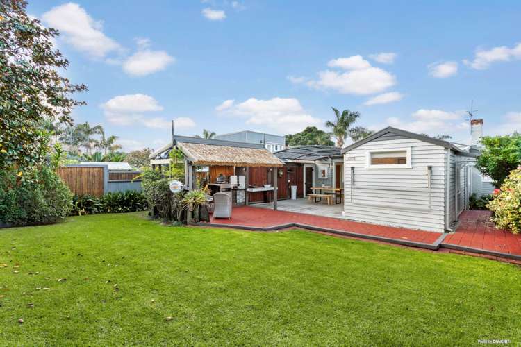 9 Duders Avenue Devonport_16