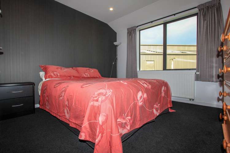 56 Sunrise Drive Seaward Bush_12