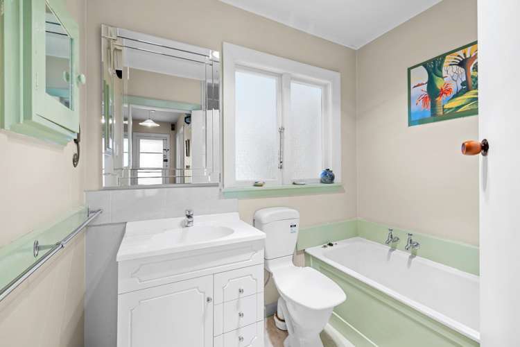 87 Aorangi Road Bryndwr_14