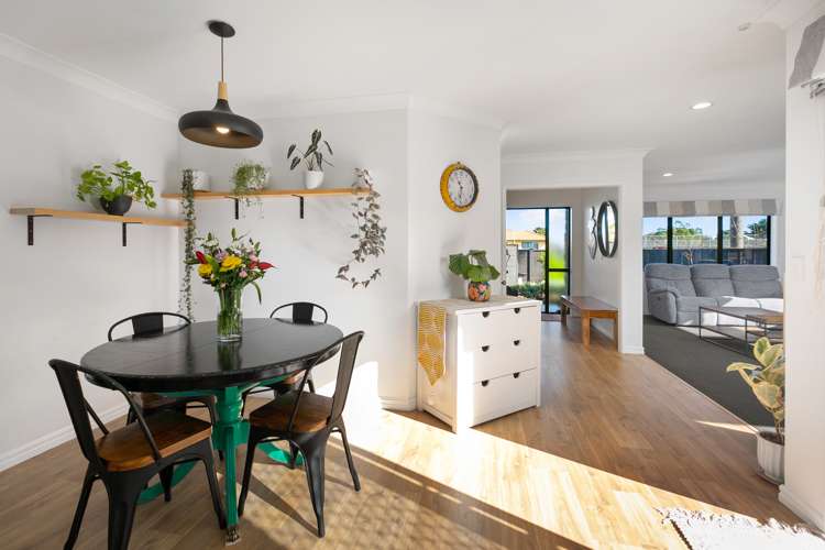 6 Suffolk Close_0