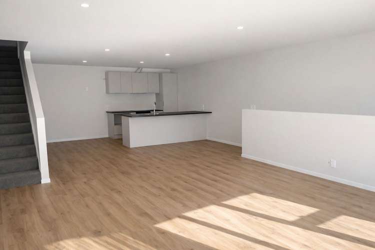 5 Dee Place Torbay_1