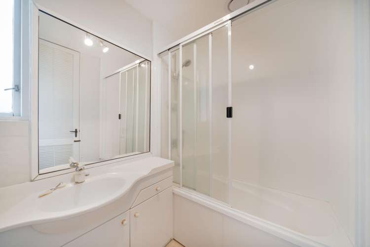 141J Churton Drive Churton Park_8