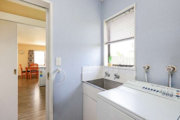 1242 Louie Street Parkvale_12