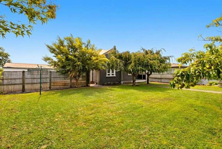 1200 Caroline Road Mayfair_15