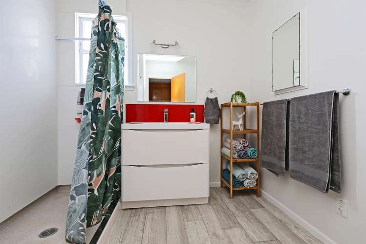 2/408 Avenue Road West Hastings_6