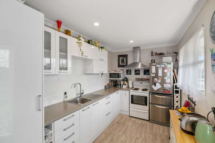 42 Waratah Street Matua_17