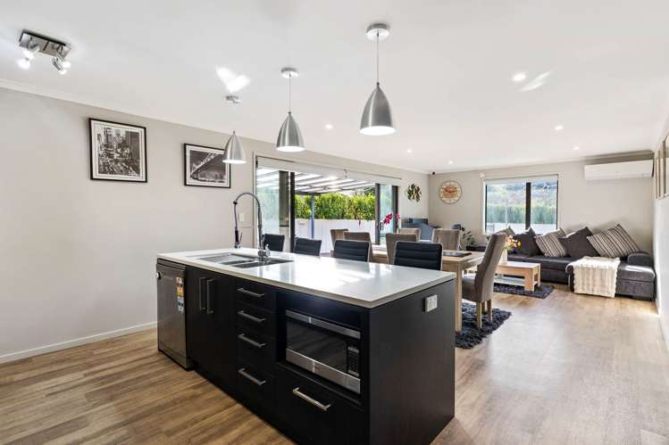 7 Duke Street Riverhead_4
