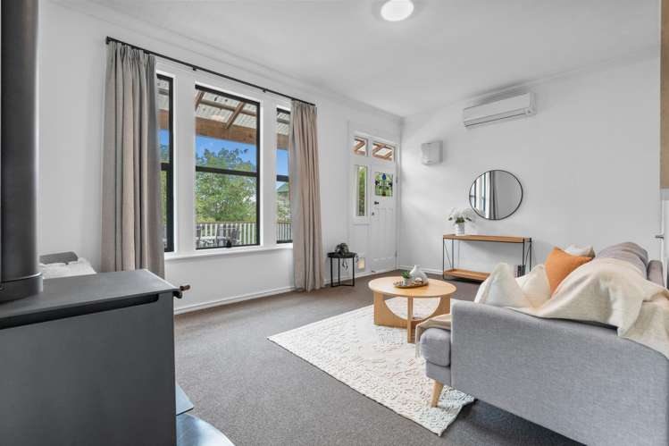 20 Montrose Street North East Valley_13