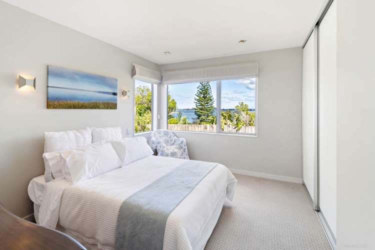 13 Hoskins Avenue Hillsborough_8