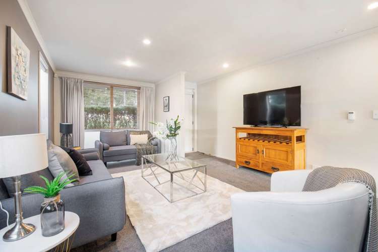 32 Bruce Pulman Drive Takanini_14