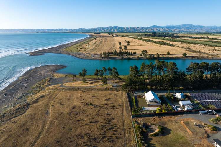 25 Bay End Rarangi_40