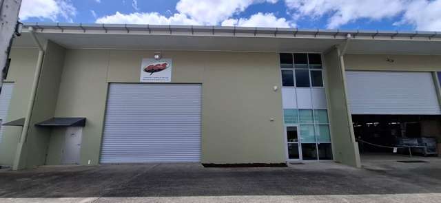 EXCEPTIONAL 373M² INDUSTRIAL UNIT

 