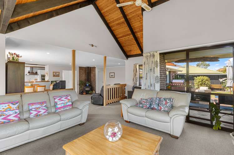 23b Salford Avenue Redwood_7