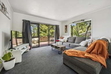 2/149 Glengarry Road_1