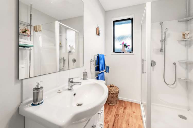 1/191 Gayhurst Road Dallington_11