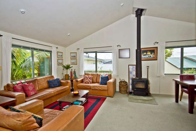 56 Rosier Road Glen Eden_10