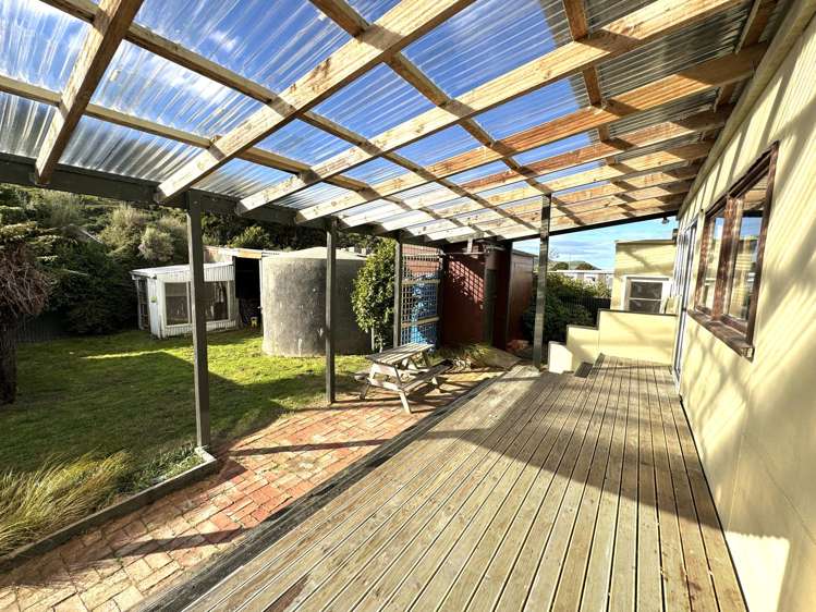 290 Newhaven Road Owaka_18