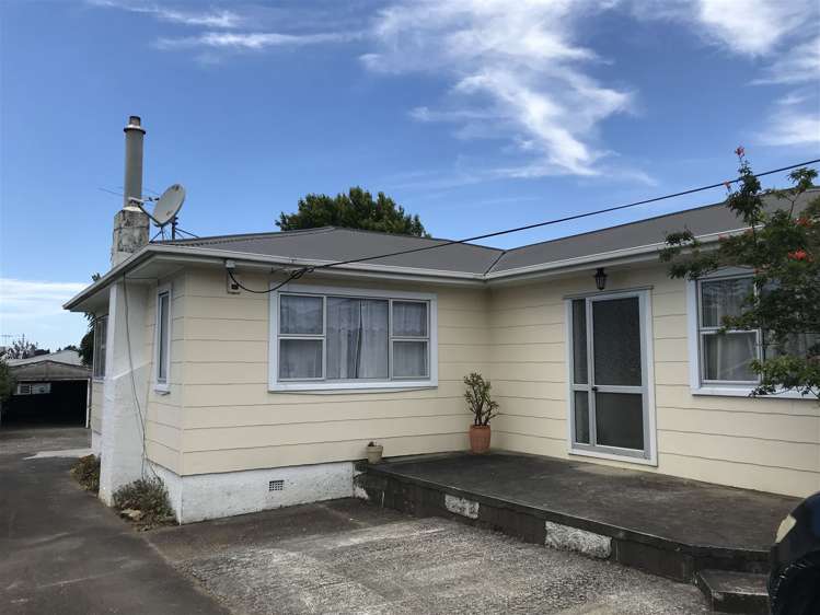 805 Te Atatu Road Te Atatu Peninsula_1