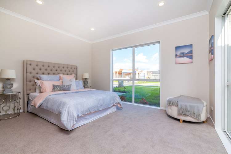 3 Iwinuku Crescent Wattle Downs_14