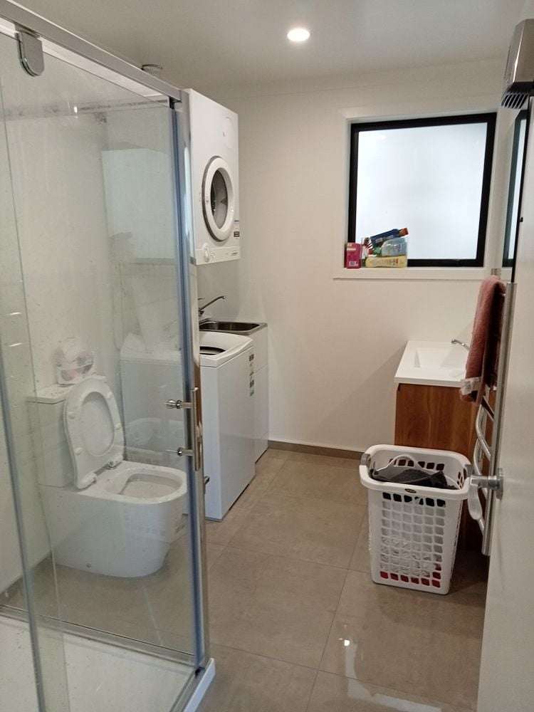 2/1 St Abbs Place North Dunedin_10