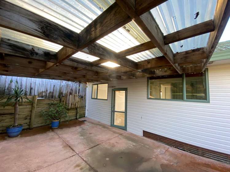 37 Pohutukawa Avenue Red Beach_10