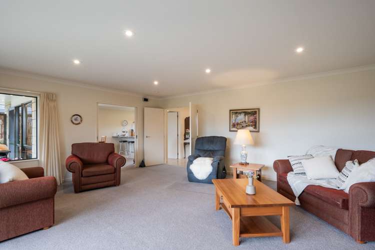 65 Quadrant Heights Paraparaumu_5