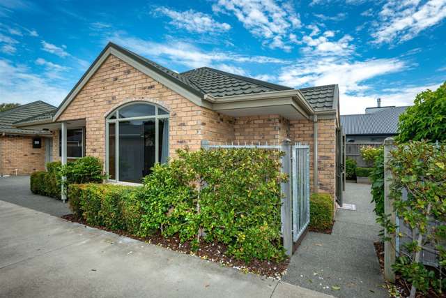 2/252 Mairehau Road Burwood_3