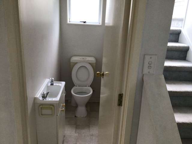 1a Ferryhill Road Epsom_3