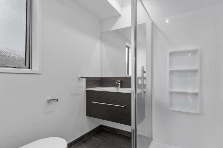 8 Eastbank Drive Katikati_11